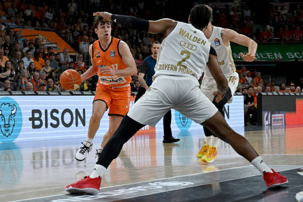 周琦的回归 周琦的回归