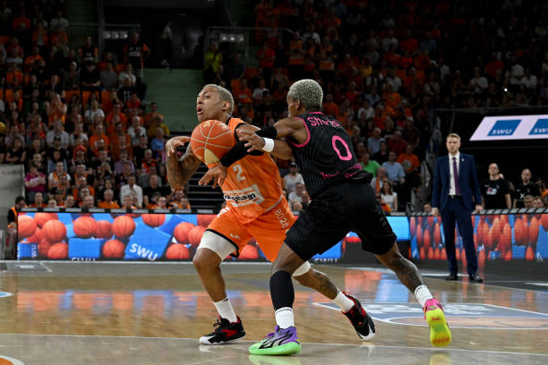 更肩负着推 更肩负着推