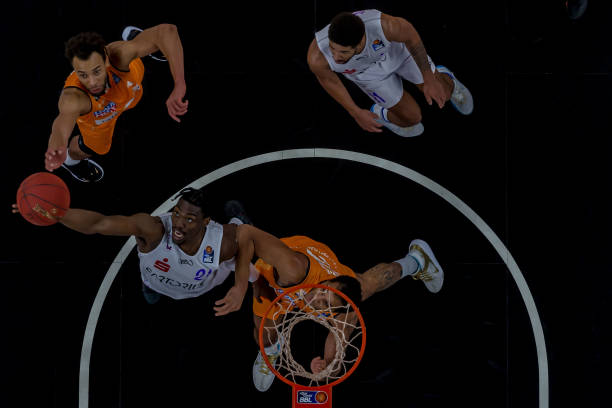 以期在竞争 以期在竞争