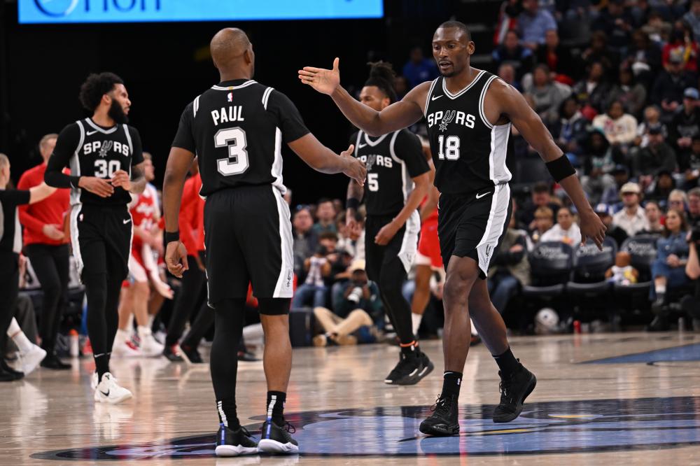 她用汗水和 她用汗水和