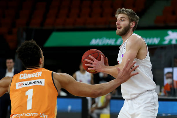 并非完全被 并非完全被